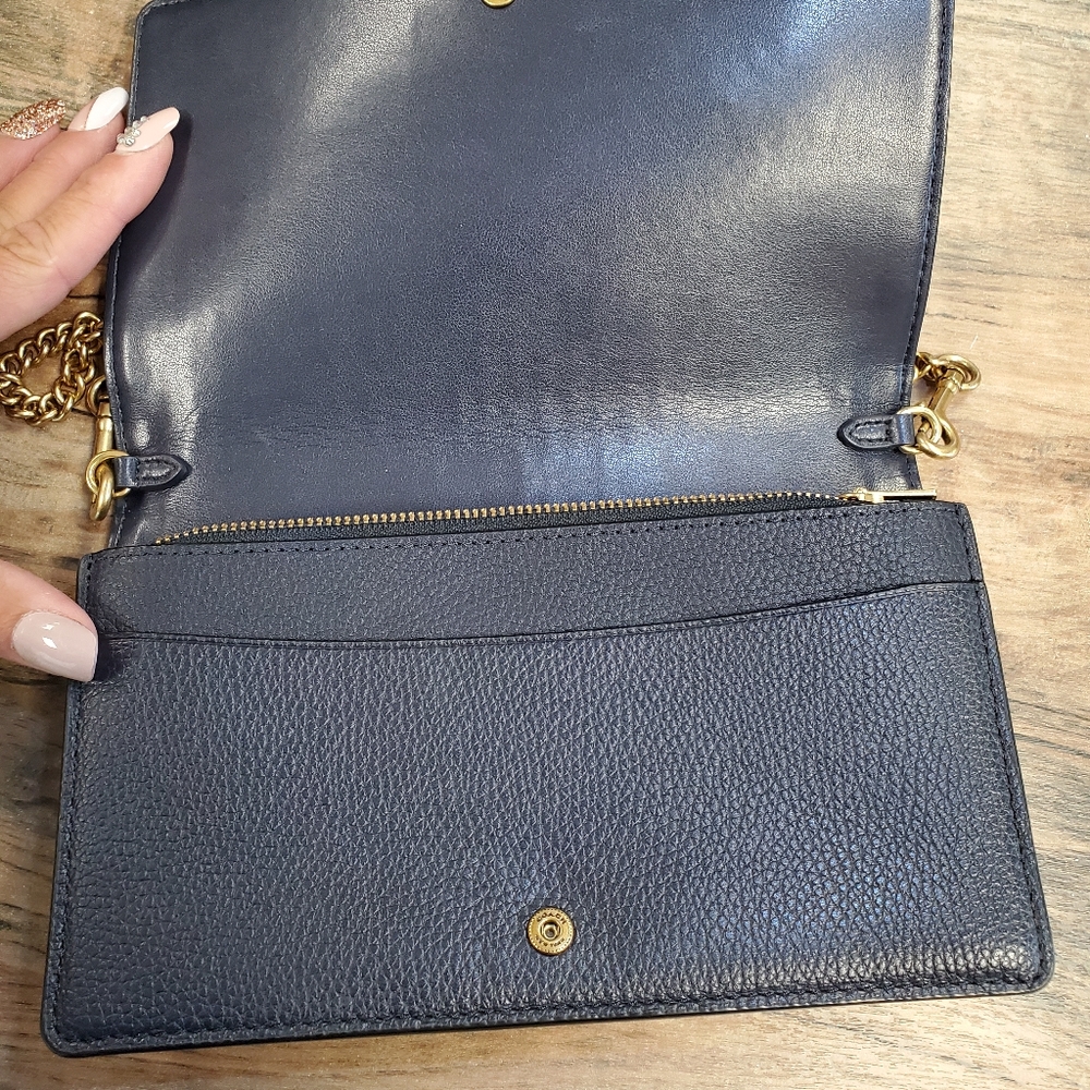 Coach - Picture 2 of 6